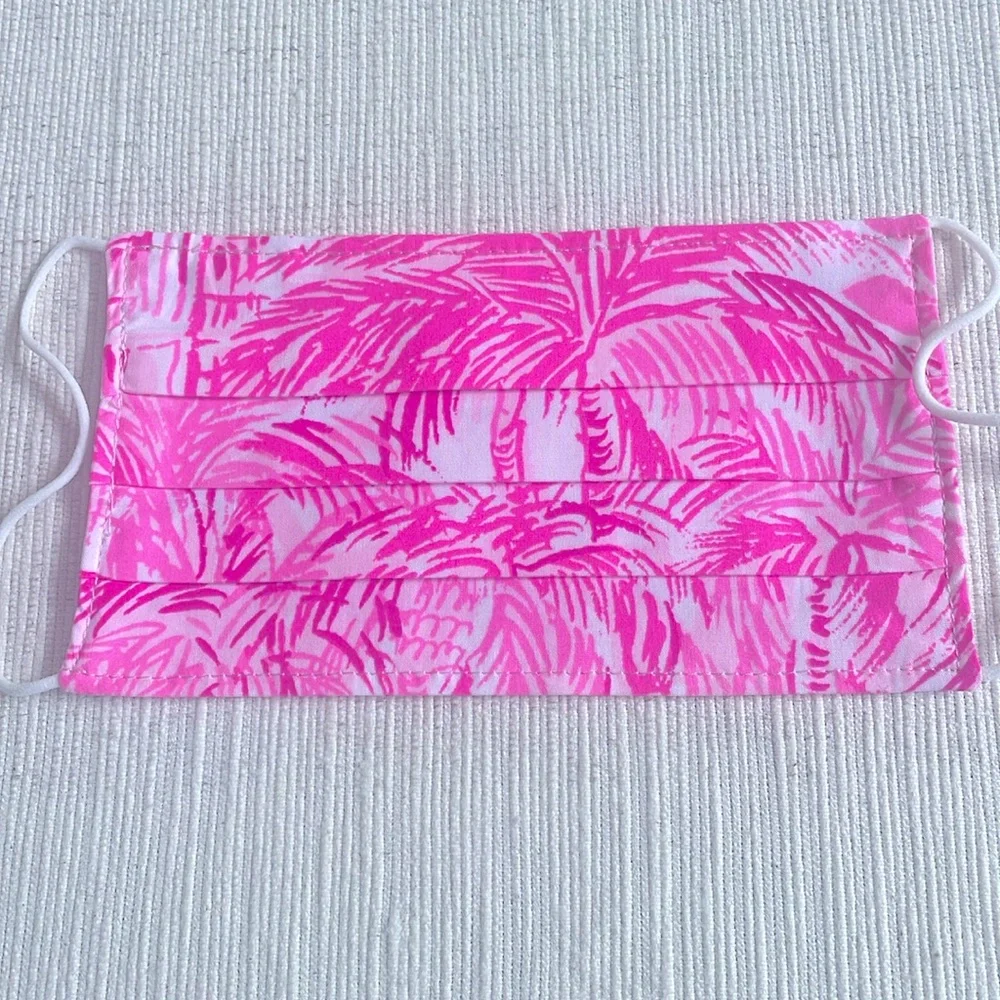 New! Lilly Pulitzer Pleated Face Masks (pkg of 3)